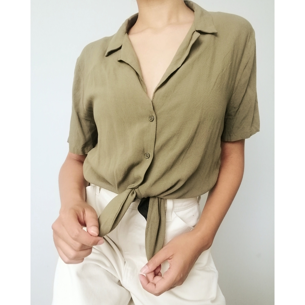 Cropped Tie up Blouse